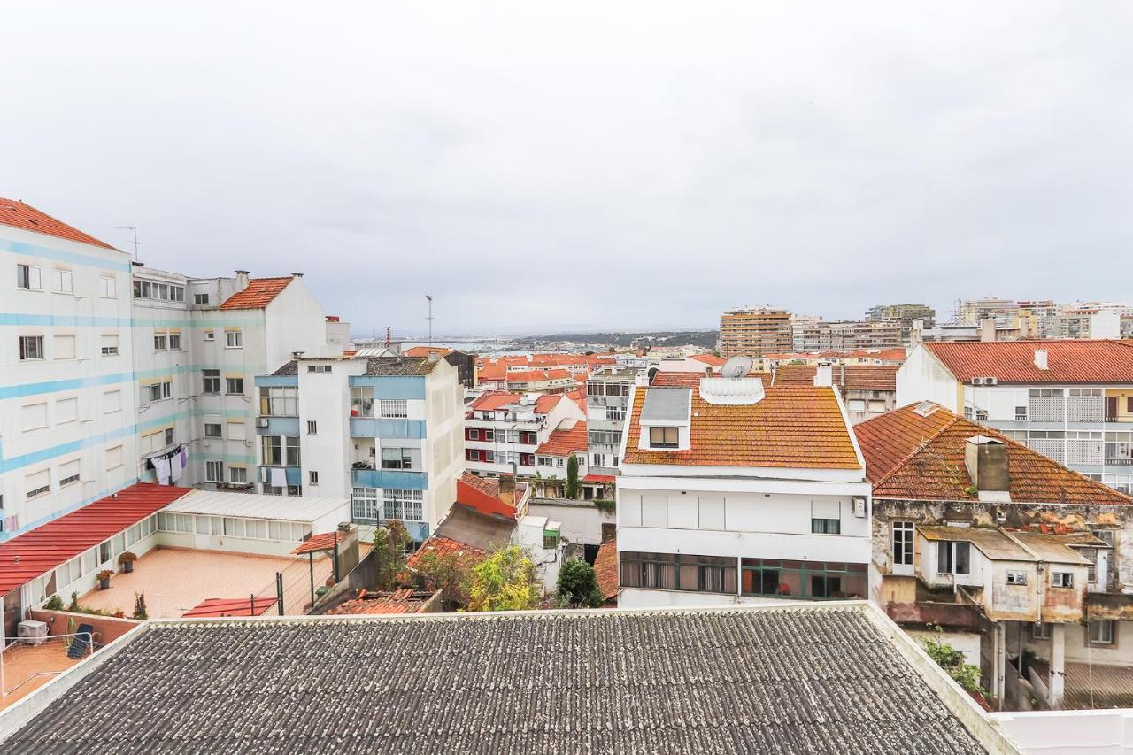 Vita Portucale ! Cacilhas River View アルマダ エクステリア 写真